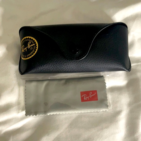 Ray-Ban Other - Brand new Ray ban Case with cloth